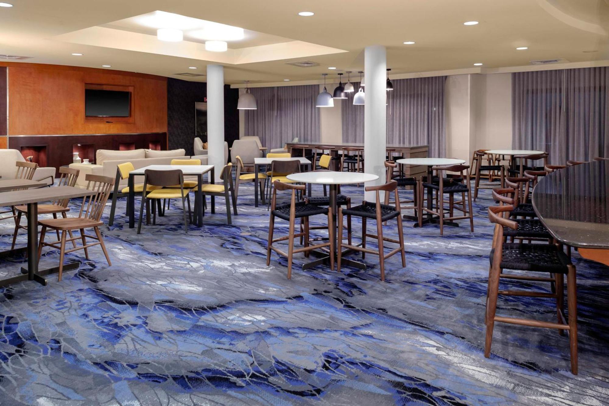 Fairfield Inn & Suites By Marriott Matthews Шарлът Екстериор снимка