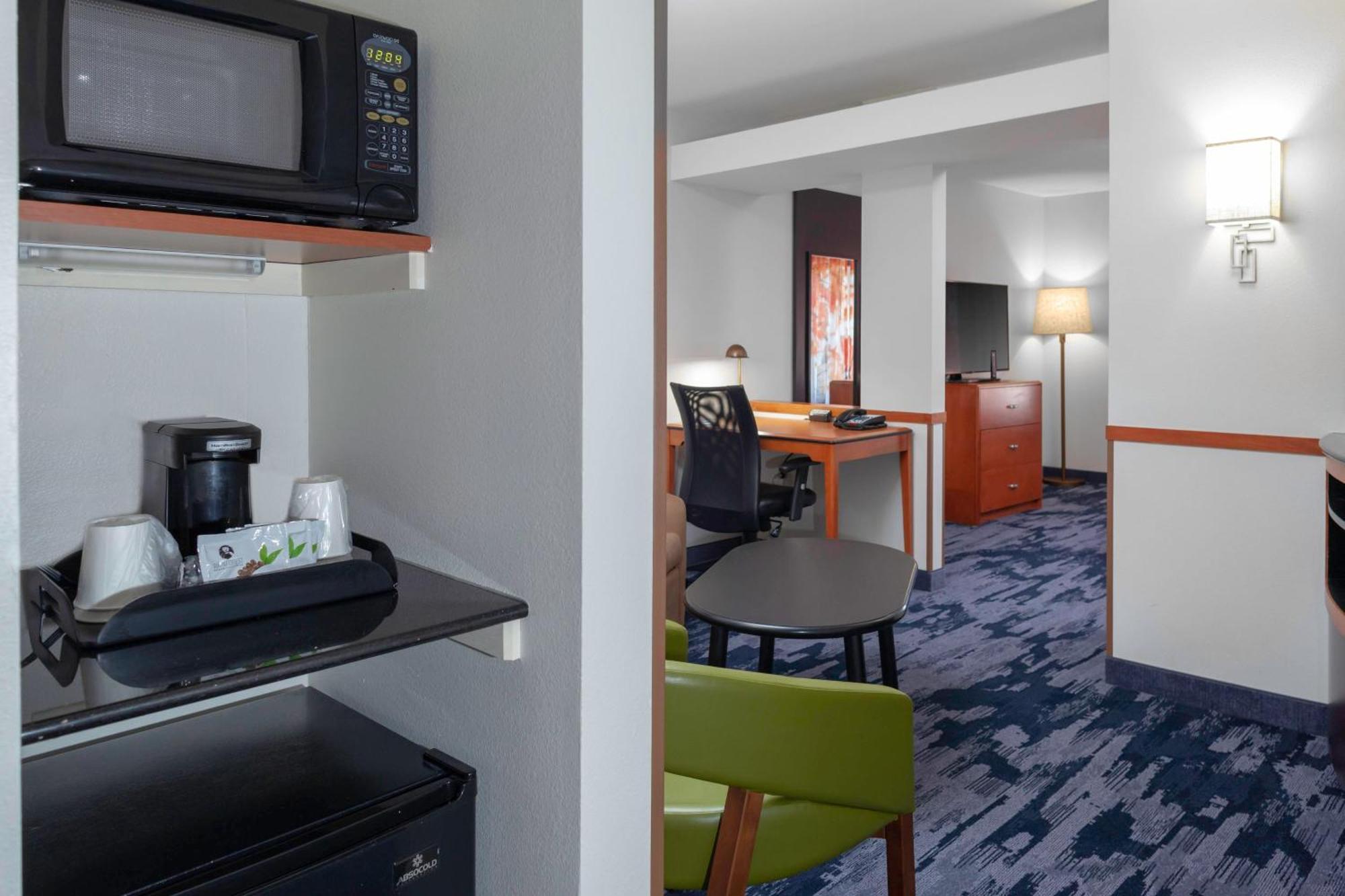 Fairfield Inn & Suites By Marriott Matthews Шарлът Екстериор снимка