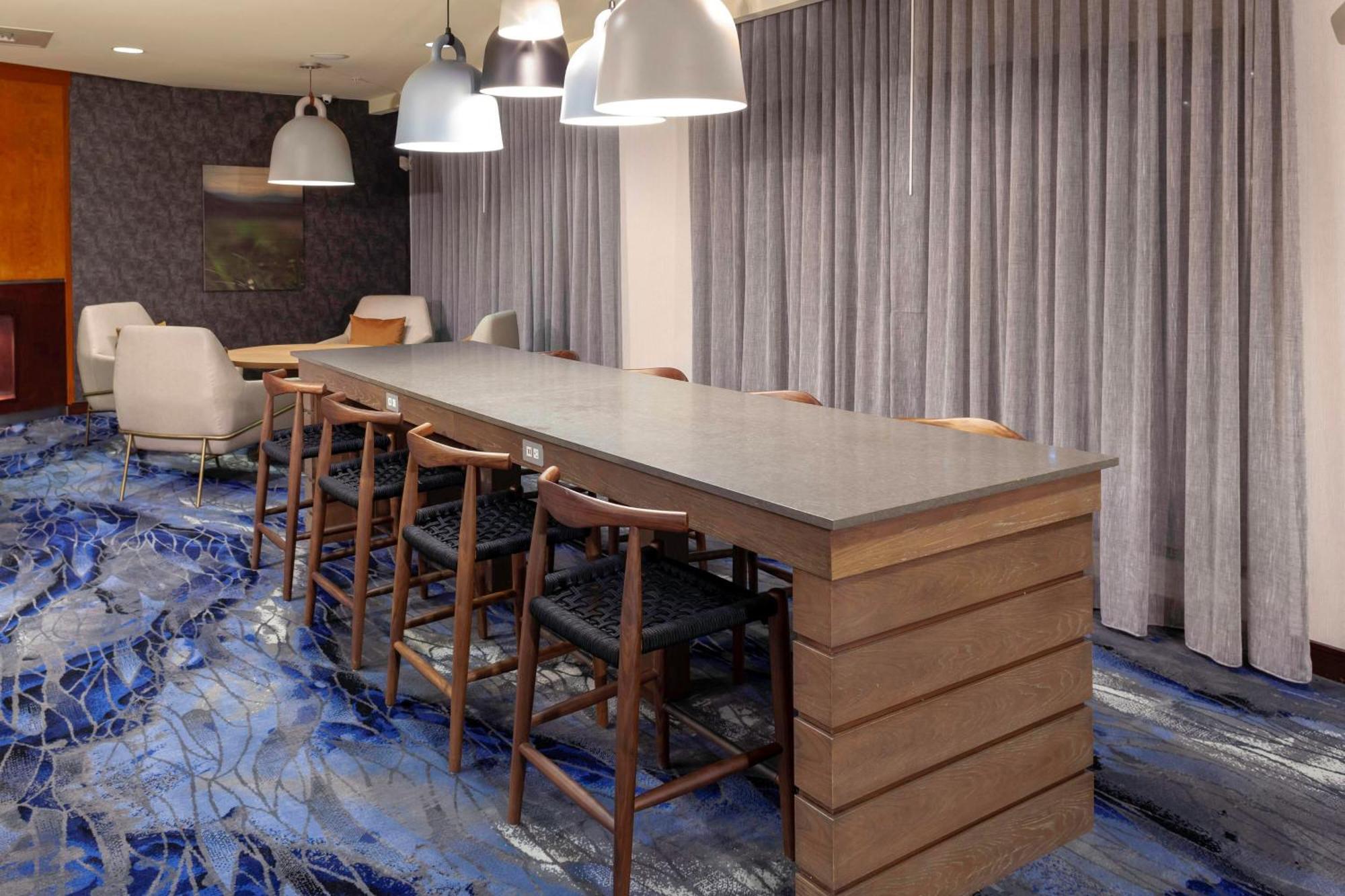 Fairfield Inn & Suites By Marriott Matthews Шарлът Екстериор снимка