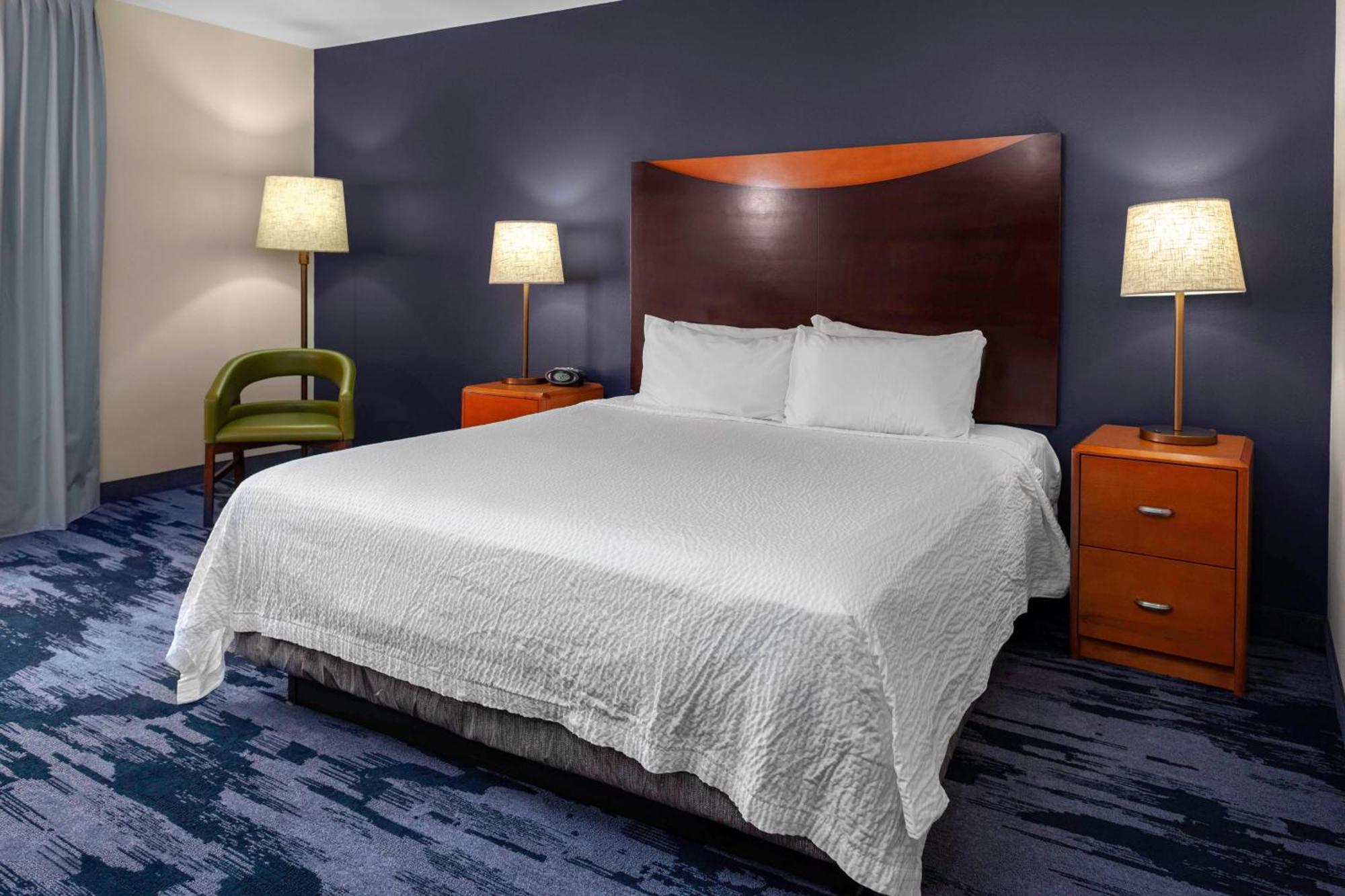 Fairfield Inn & Suites By Marriott Matthews Шарлът Екстериор снимка